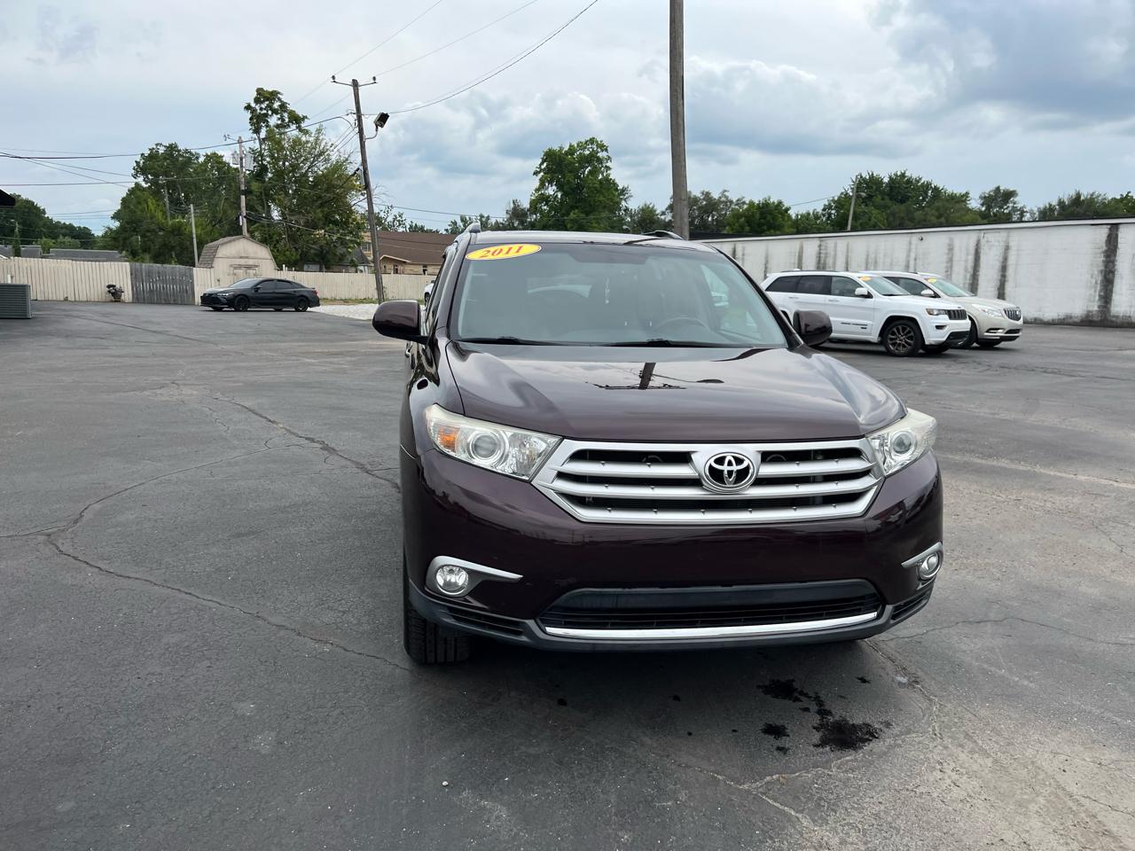 Toyota Highlander Base 4WD 2011