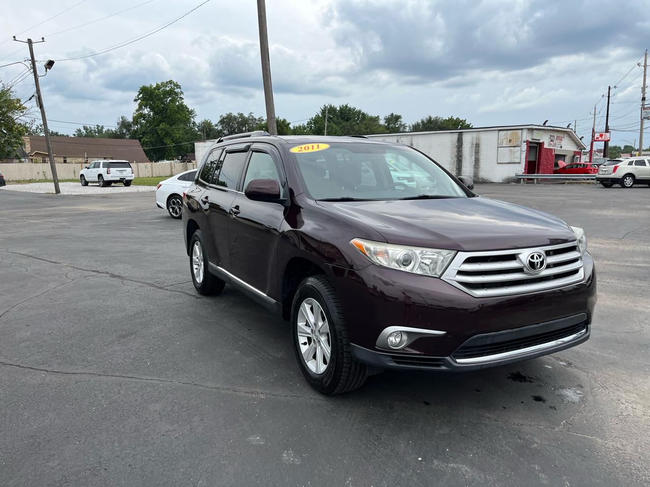 Toyota Highlander Base 4WD 2011