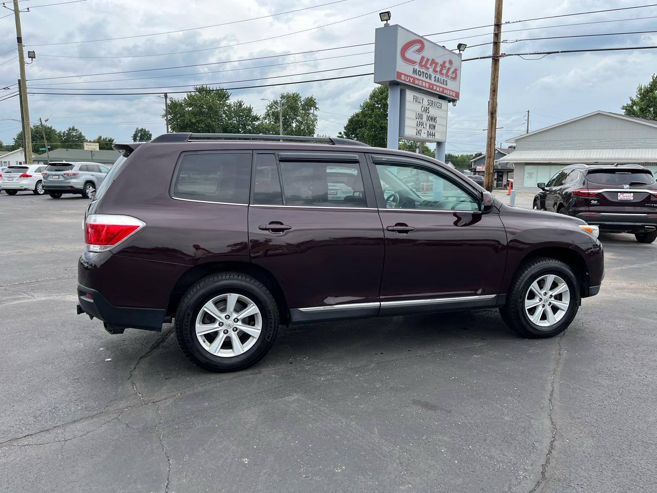 Toyota Highlander Base 4WD 2011