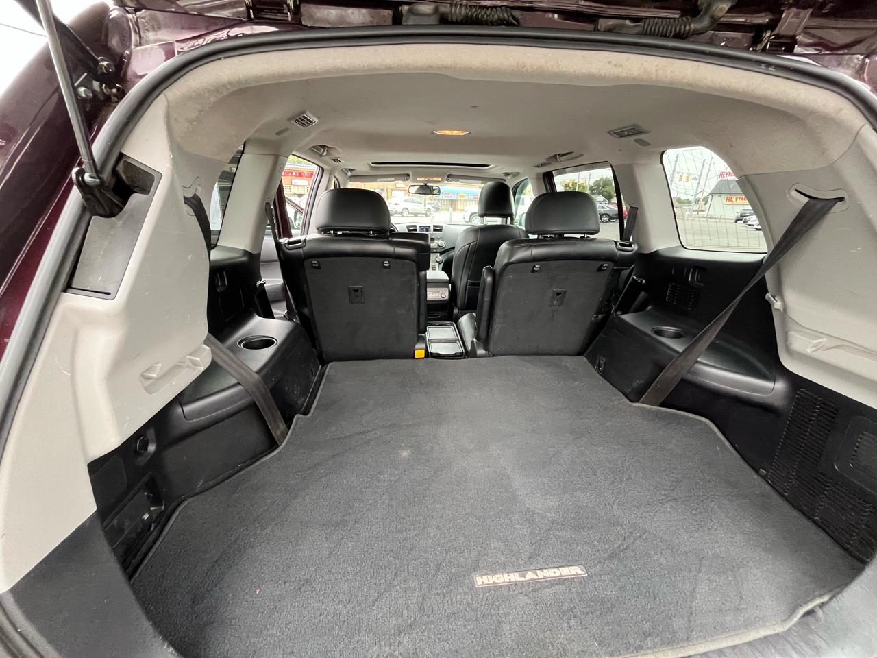 Toyota Highlander Base 4WD 2011