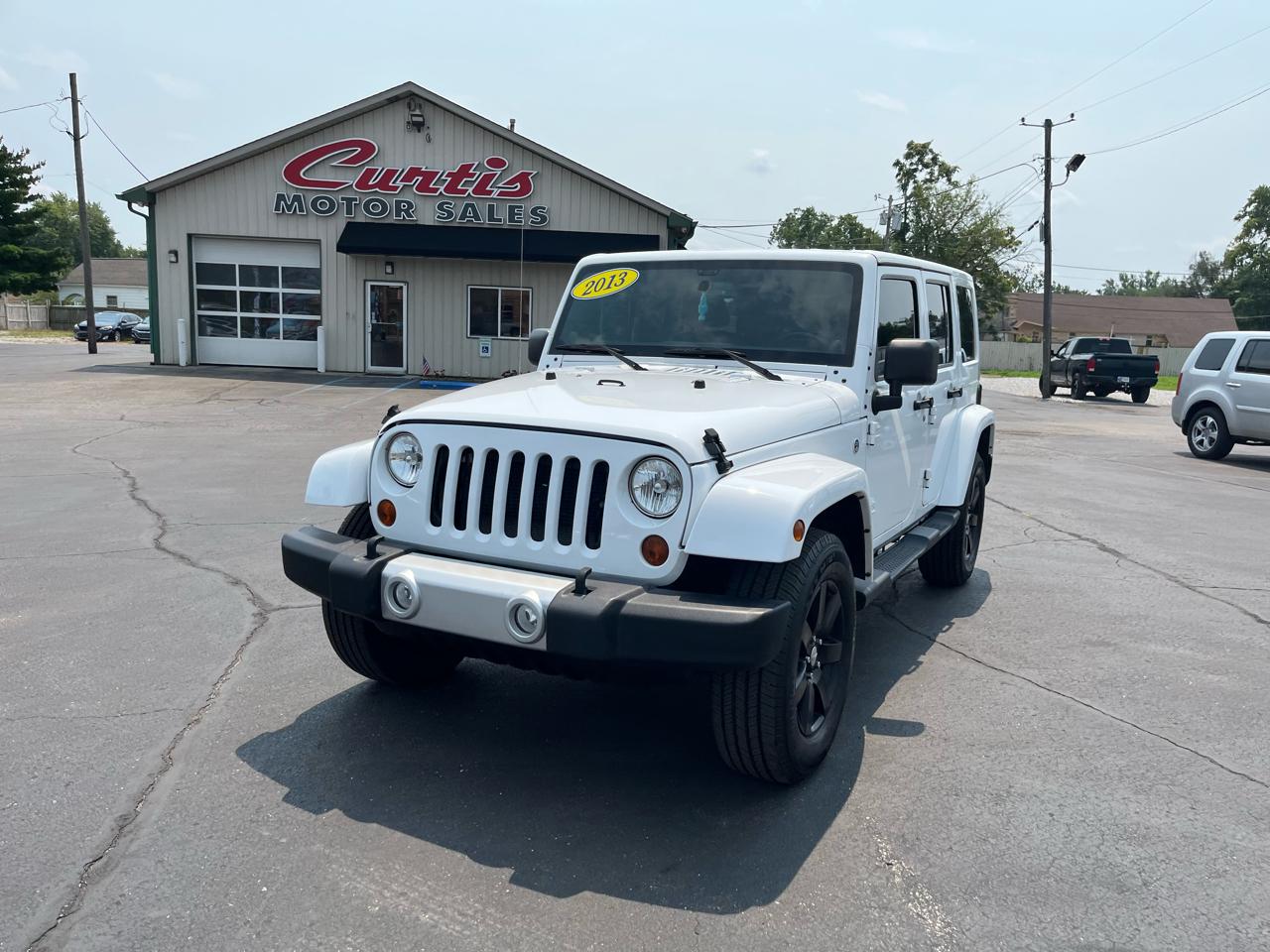 Jeep Wrangler Unlimited Sahara 4WD 2013