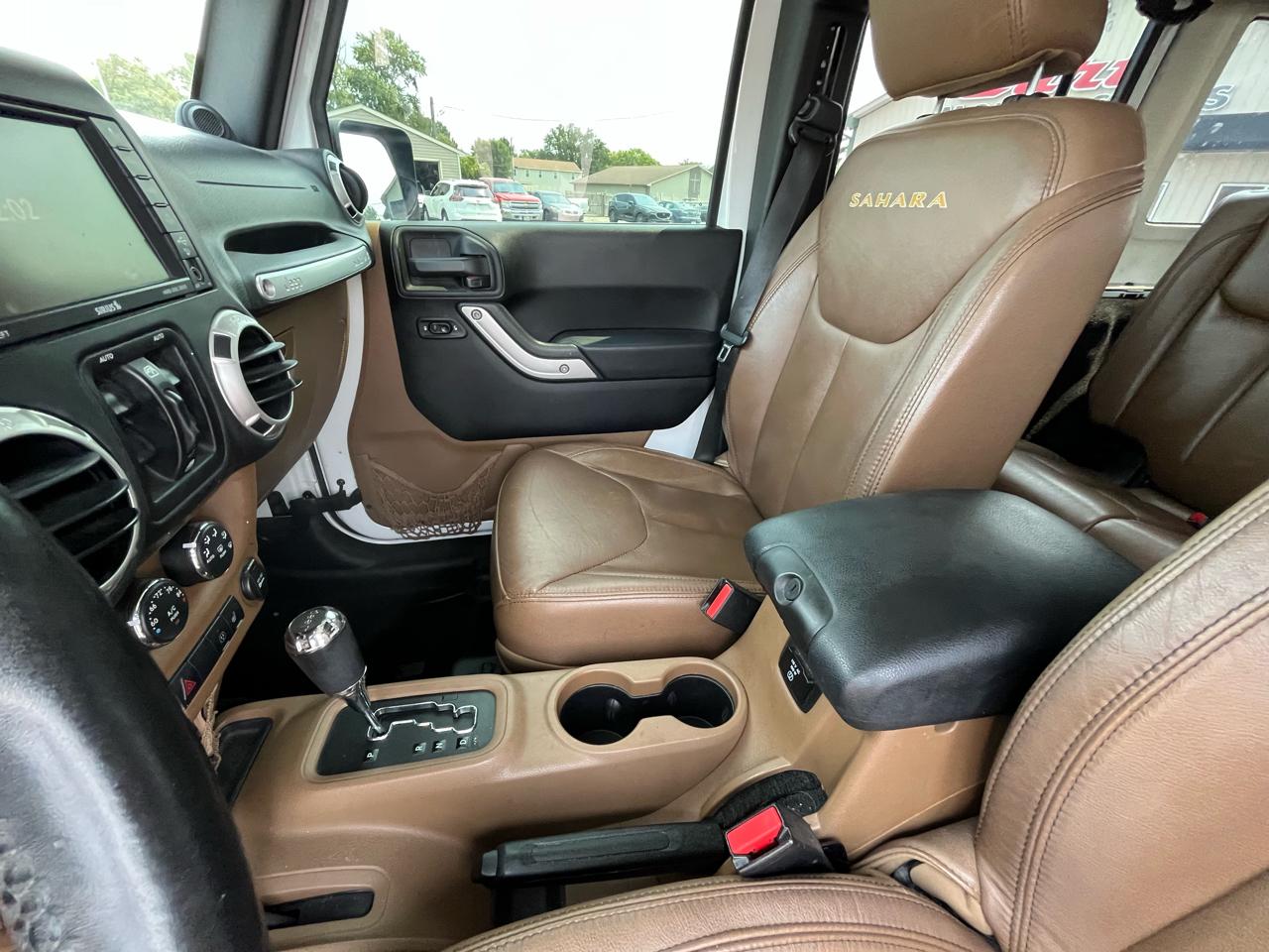 Jeep Wrangler Unlimited Sahara 4WD 2013
