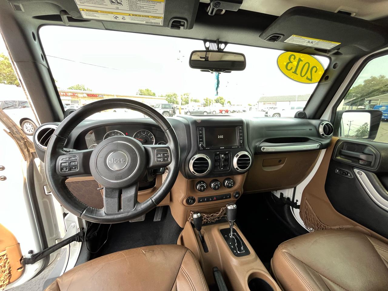 Jeep Wrangler Unlimited Sahara 4WD 2013