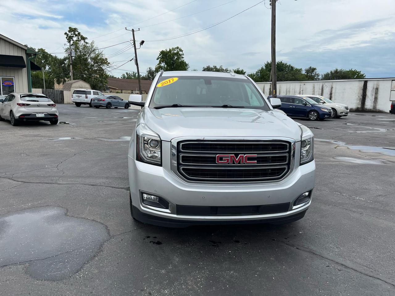 GMC Yukon XL SLE 4WD 2017