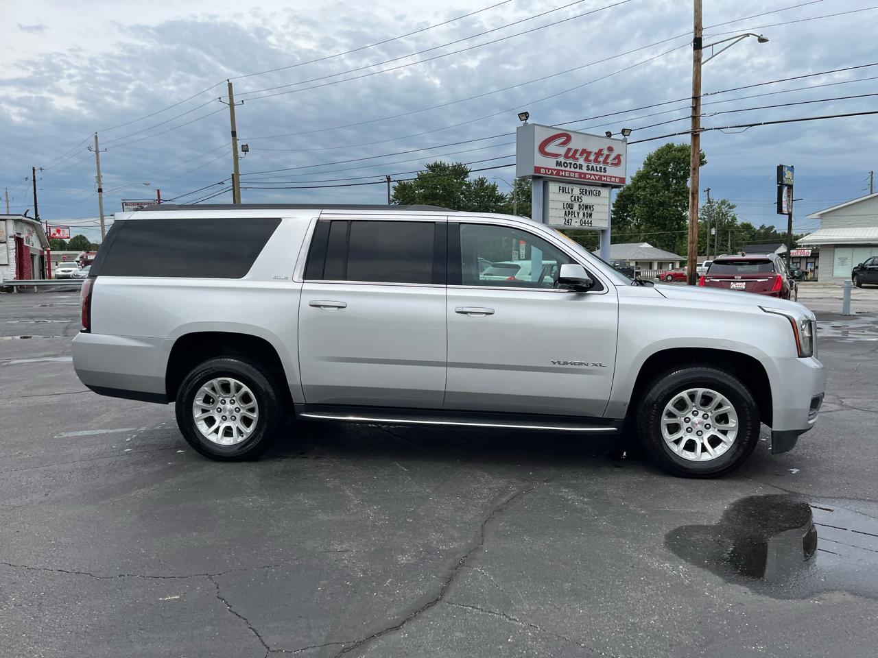 GMC Yukon XL SLE 4WD 2017