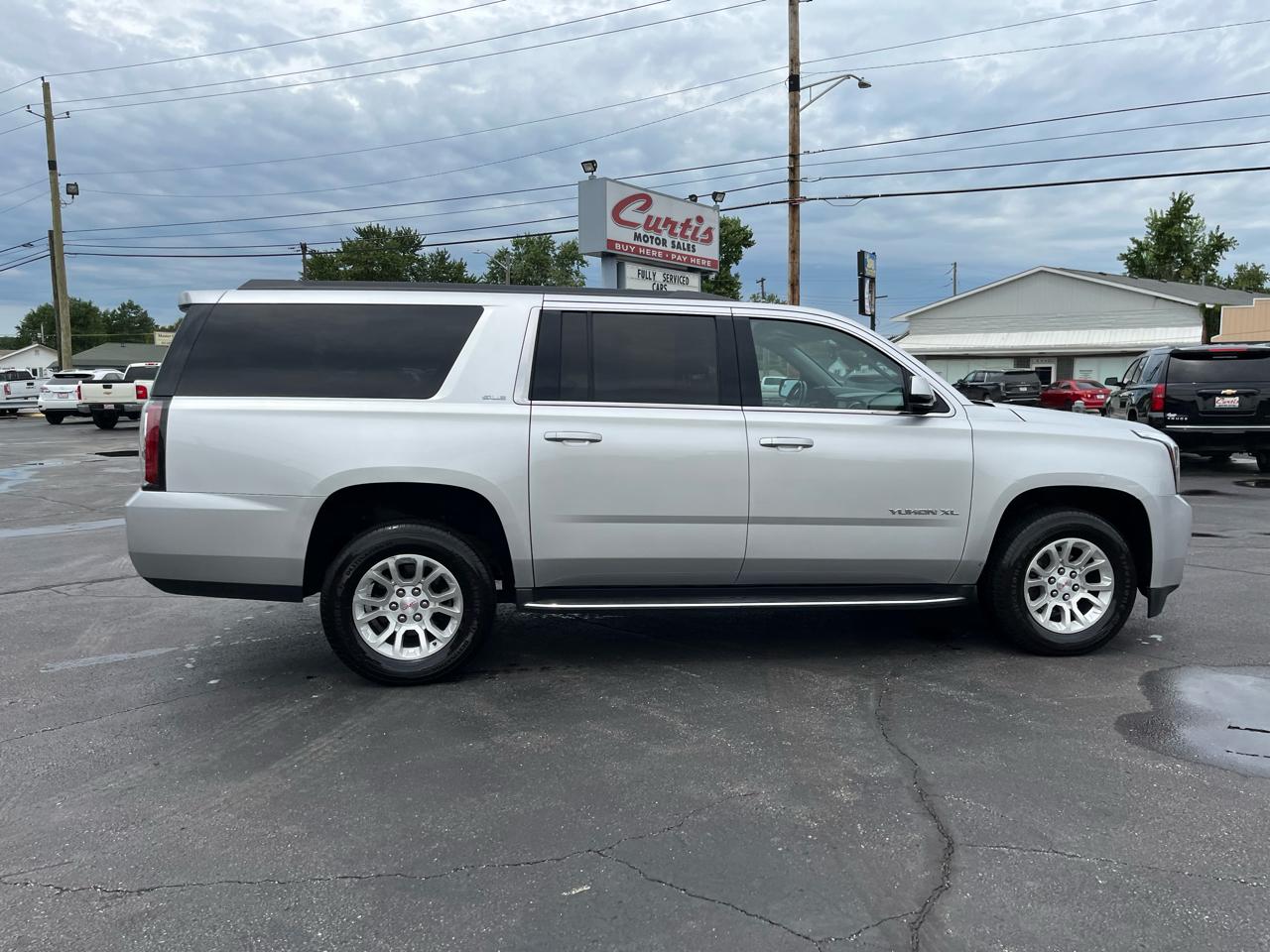 GMC Yukon XL SLE 4WD 2017