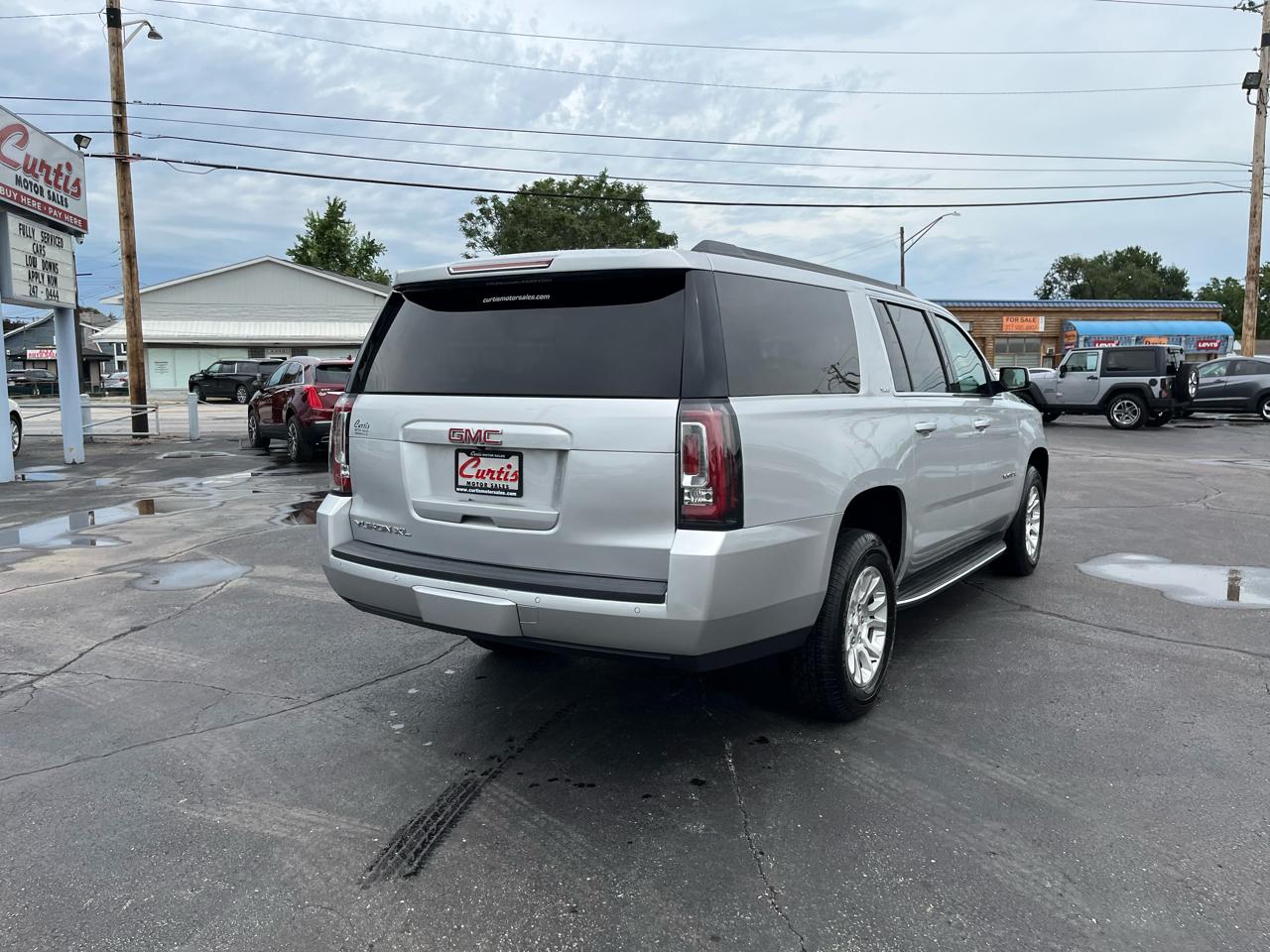 GMC Yukon XL SLE 4WD 2017