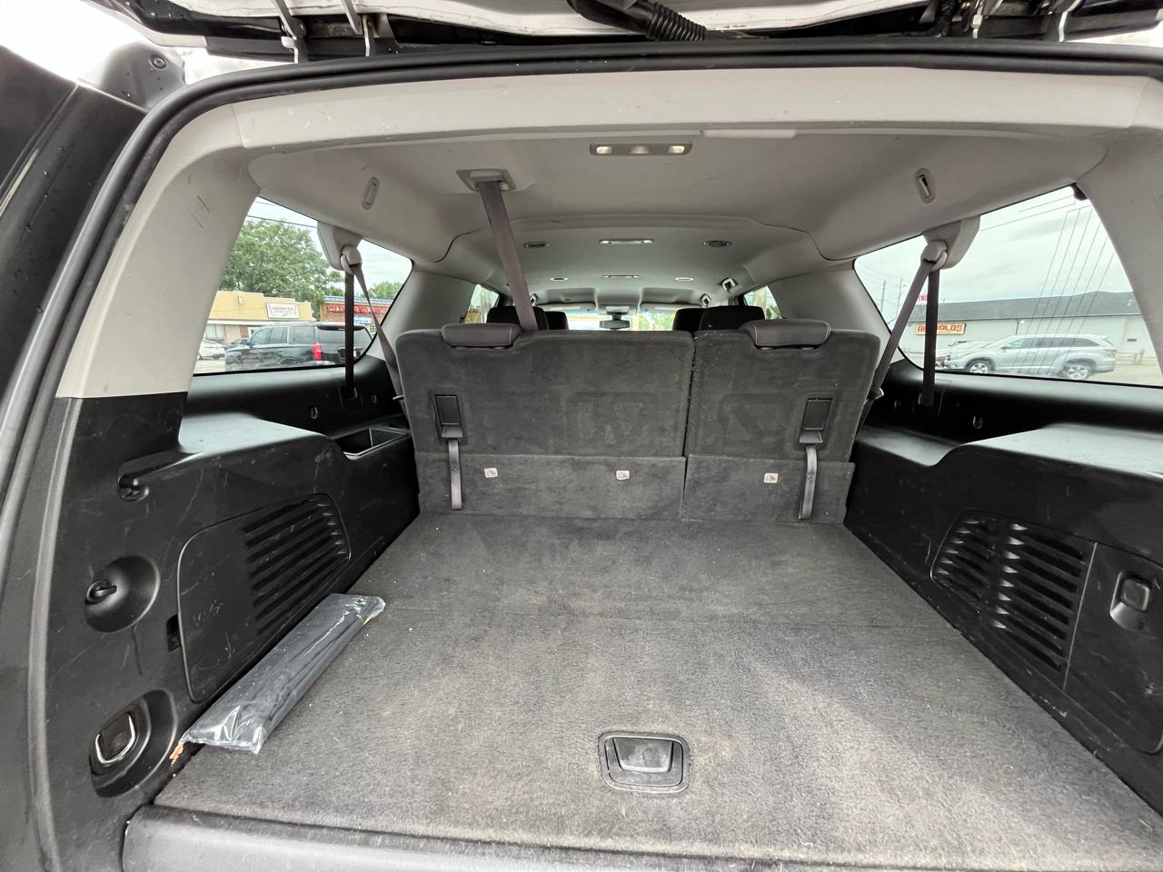 GMC Yukon XL SLE 4WD 2017