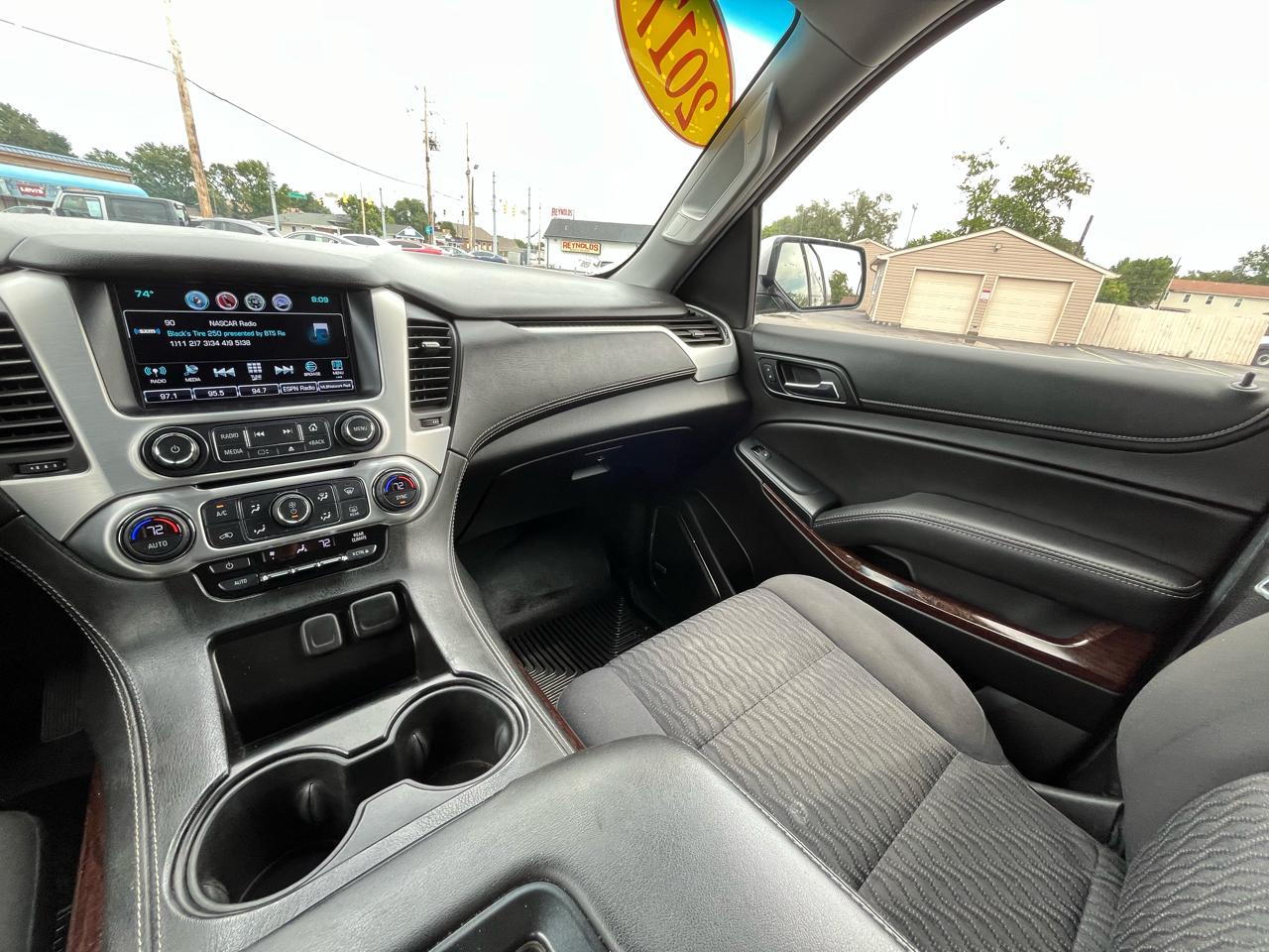 GMC Yukon XL SLE 4WD 2017