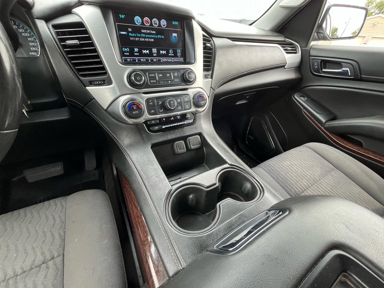 GMC Yukon XL SLE 4WD 2017