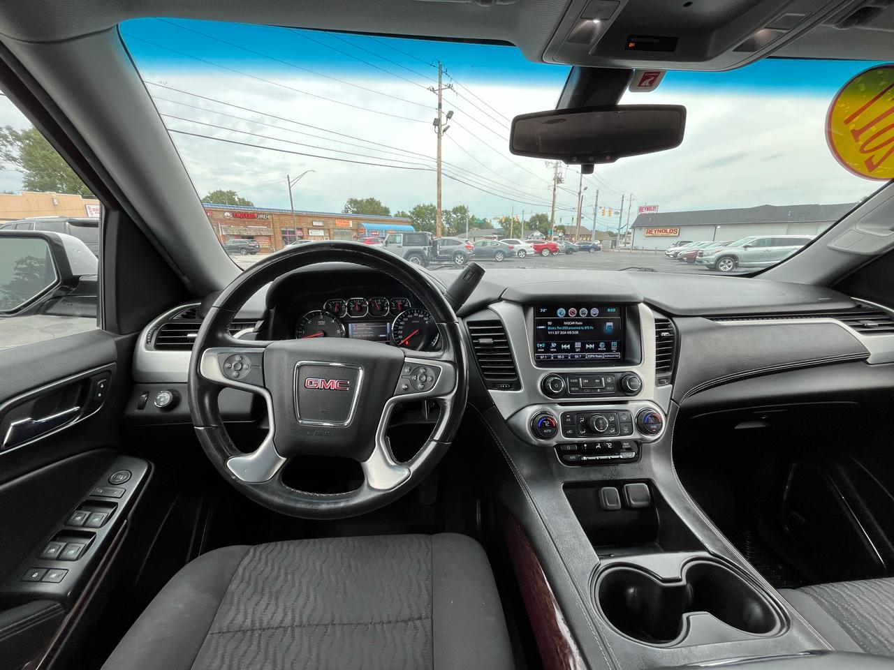 GMC Yukon XL SLE 4WD 2017