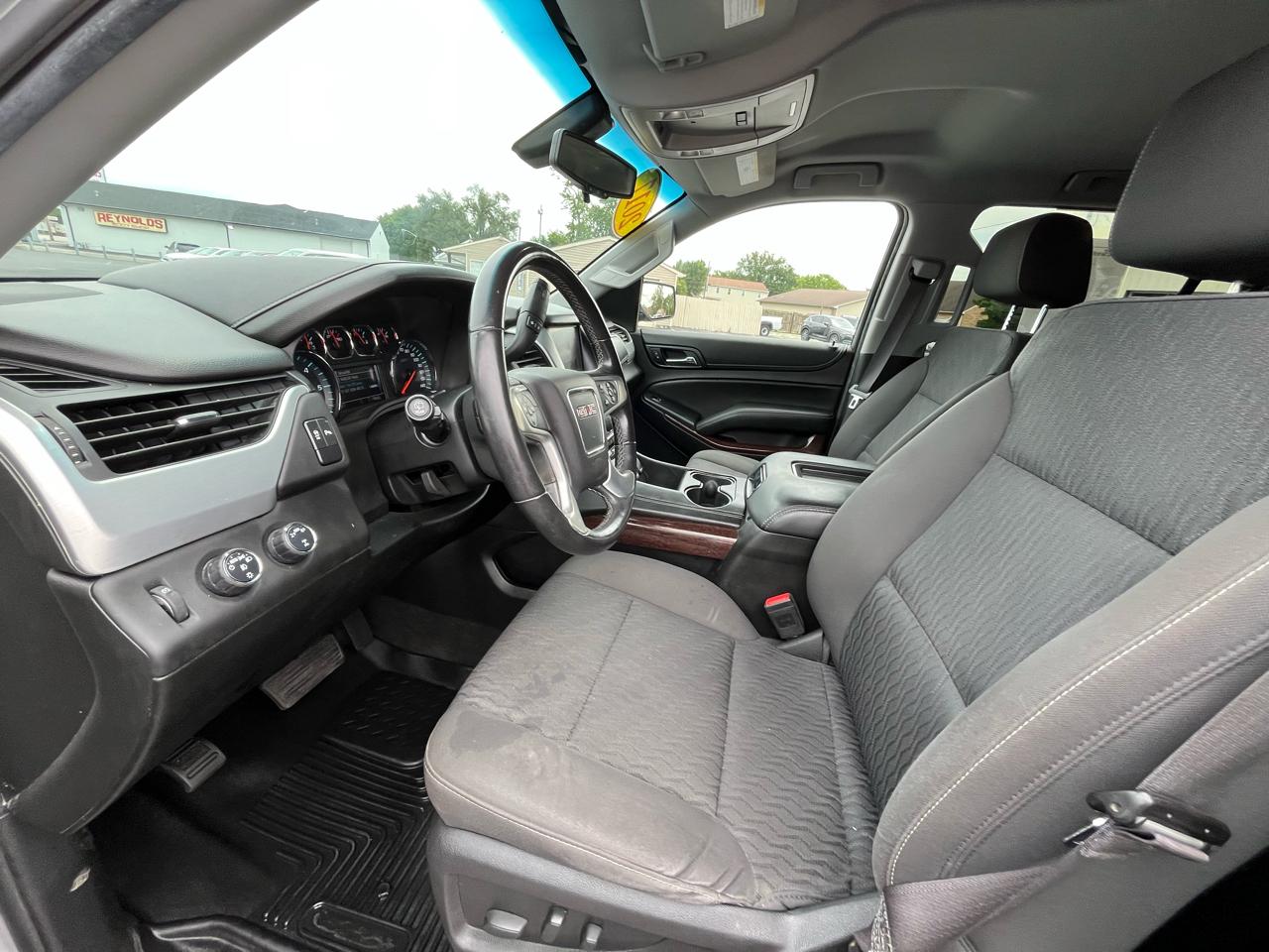 GMC Yukon XL SLE 4WD 2017