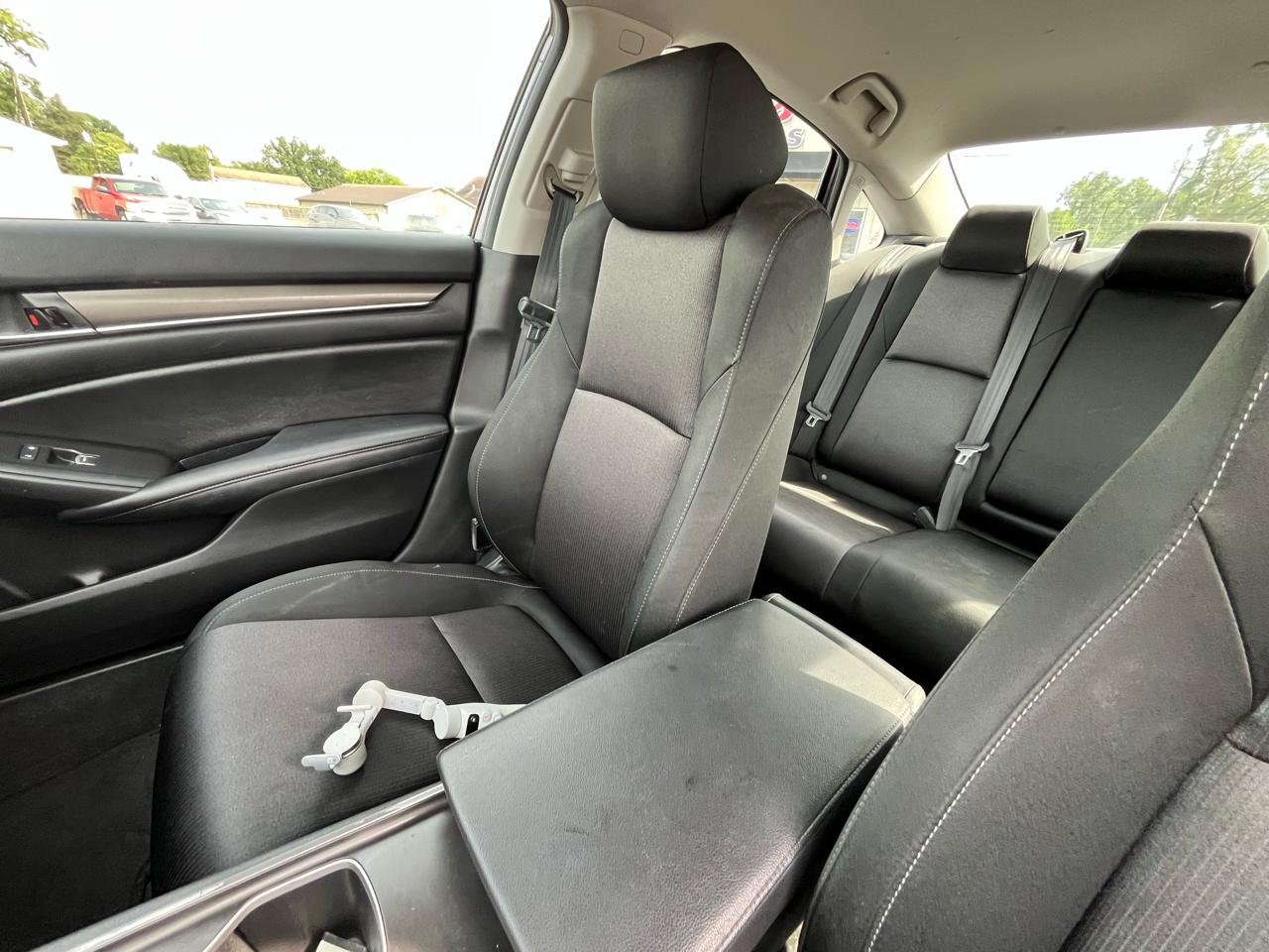 Honda Accord LX CVT 2019