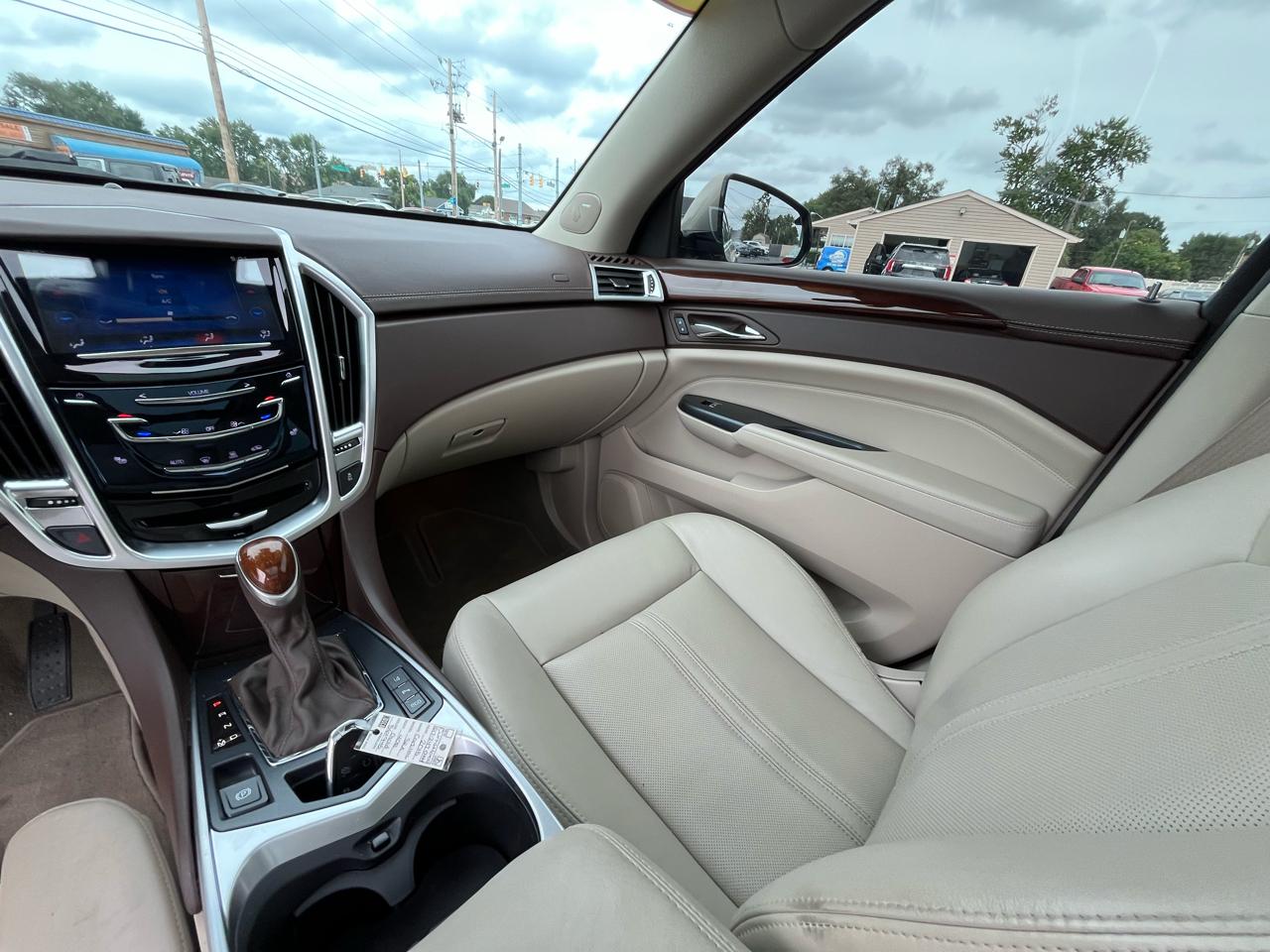 Cadillac SRX Luxury Collection FWD 2015