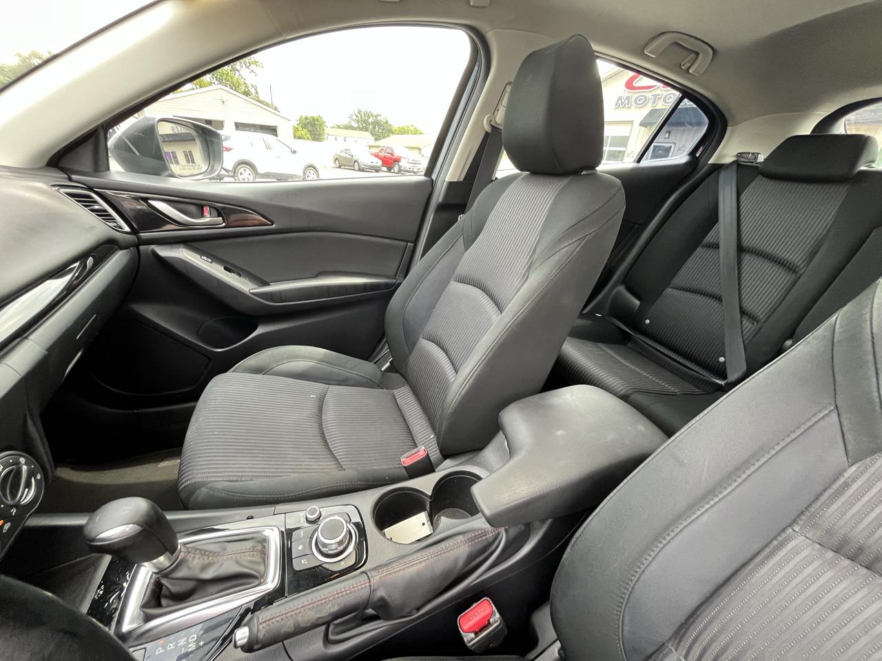 Mazda MAZDA3 i Touring AT 5-Door 2016