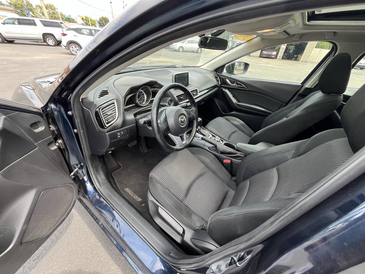 Mazda MAZDA3 i Touring AT 5-Door 2016