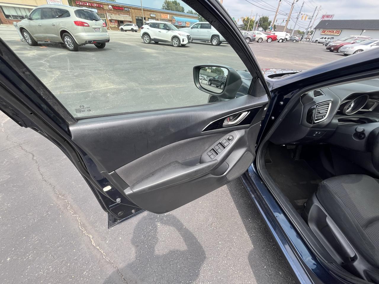 Mazda MAZDA3 i Touring AT 5-Door 2016
