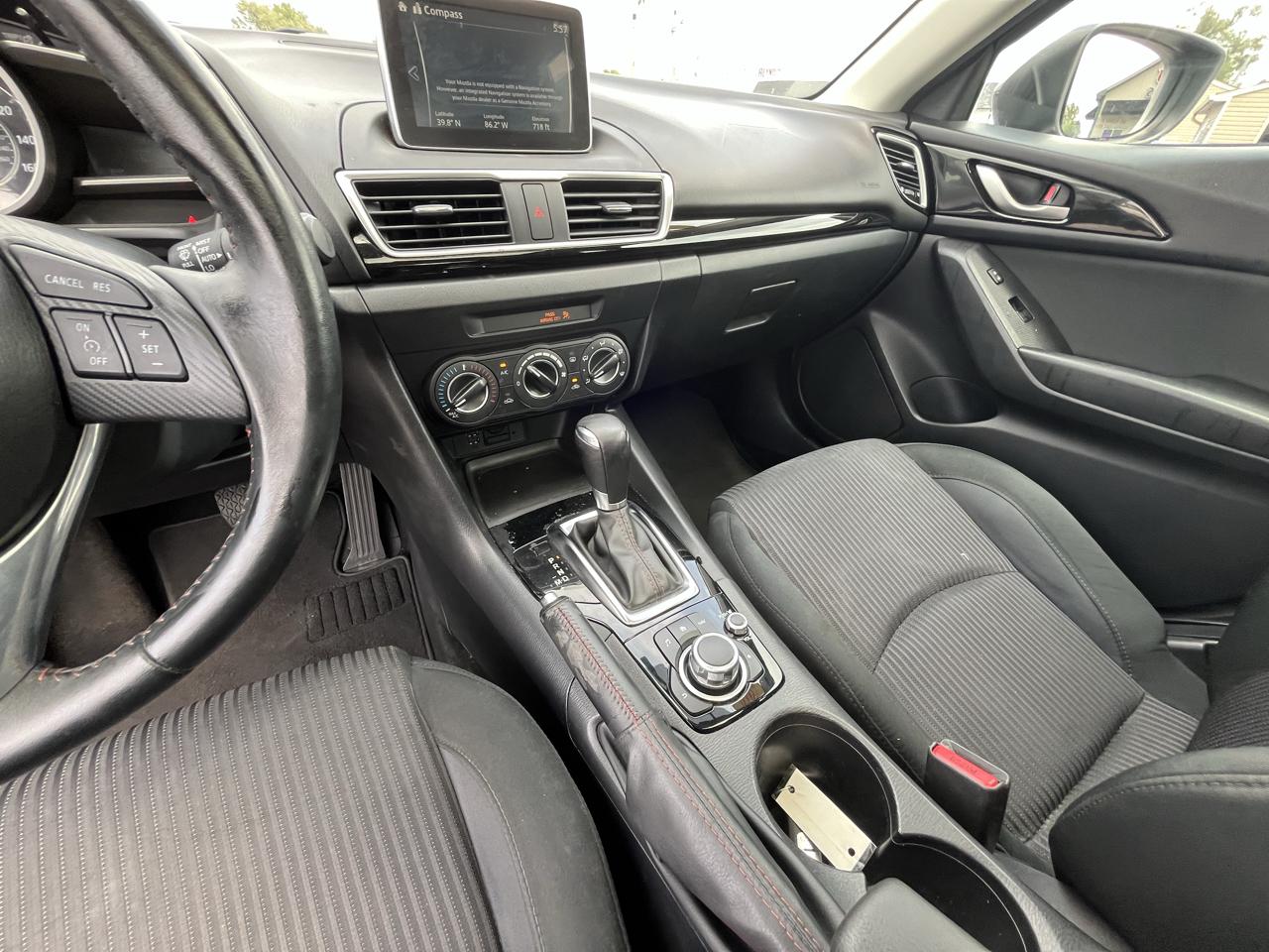 Mazda MAZDA3 i Touring AT 5-Door 2016