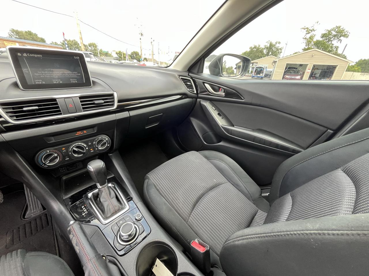Mazda MAZDA3 i Touring AT 5-Door 2016