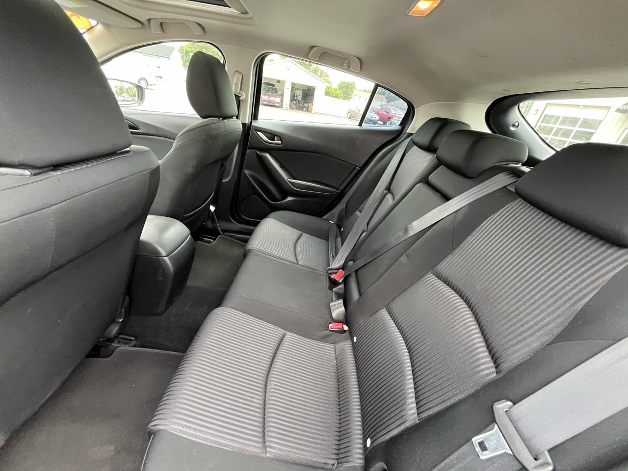 Mazda MAZDA3 i Touring AT 5-Door 2016
