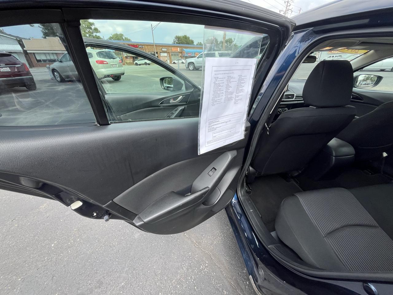 Mazda MAZDA3 i Touring AT 5-Door 2016