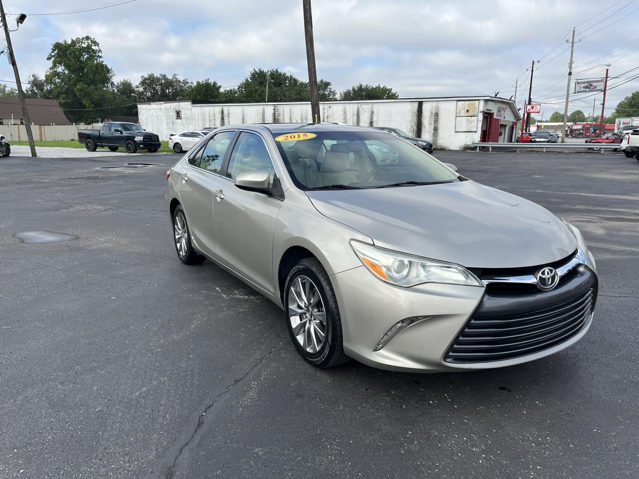 Toyota Camry SE 2015