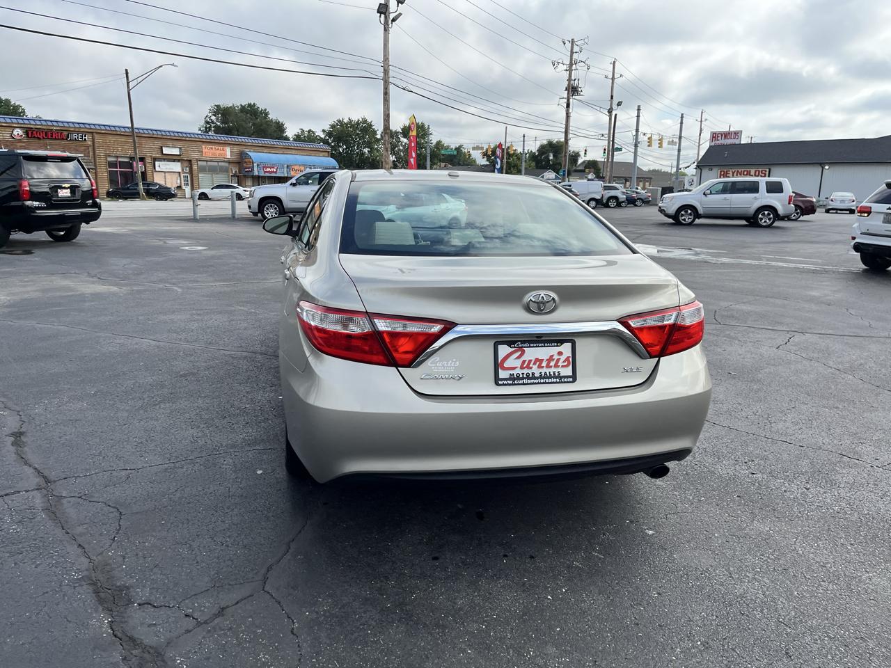 Toyota Camry SE 2015