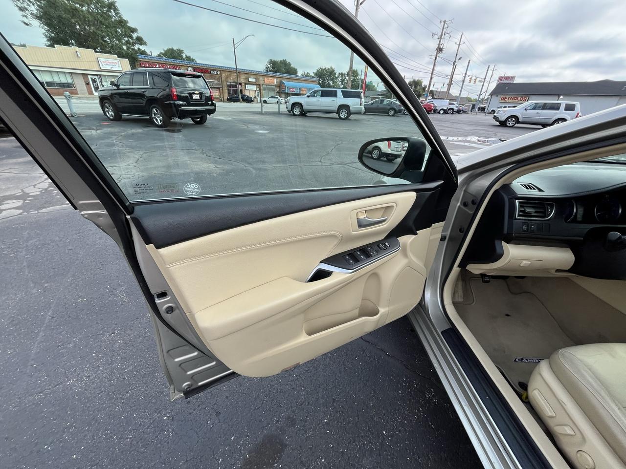 Toyota Camry SE 2015