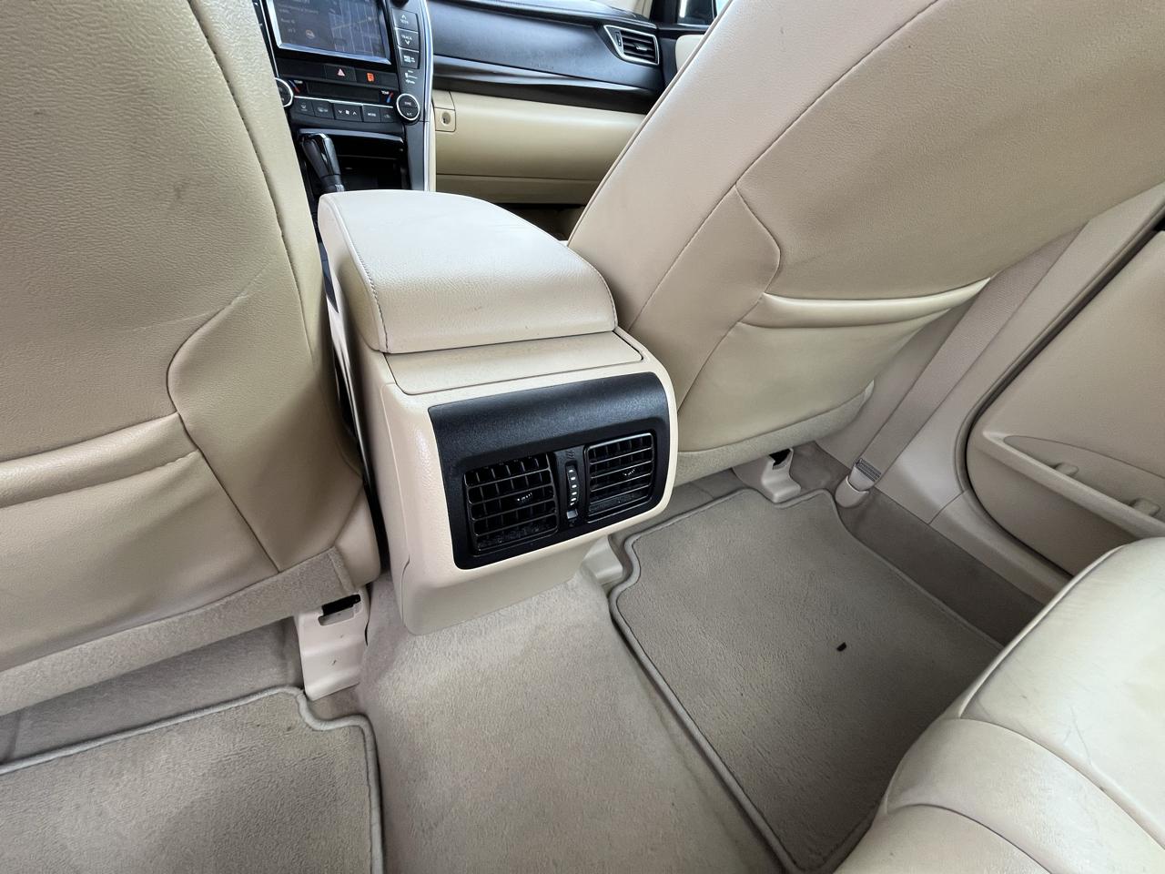 Toyota Camry SE 2015