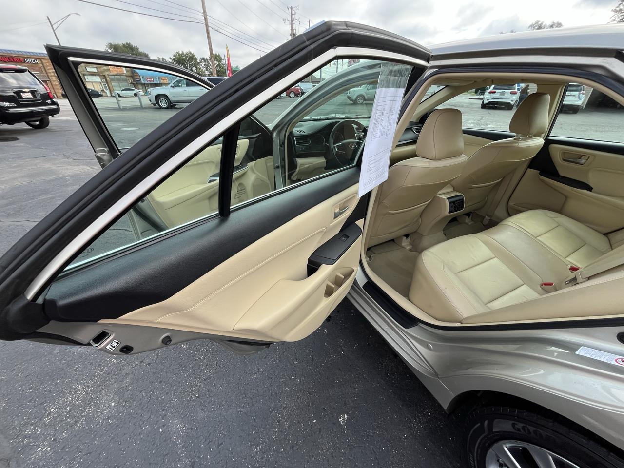 Toyota Camry SE 2015