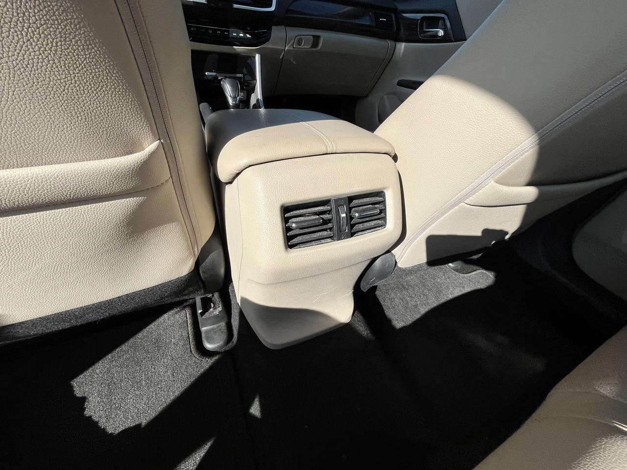 Honda Accord EX-L Sedan V6 6-Spd AT 2017