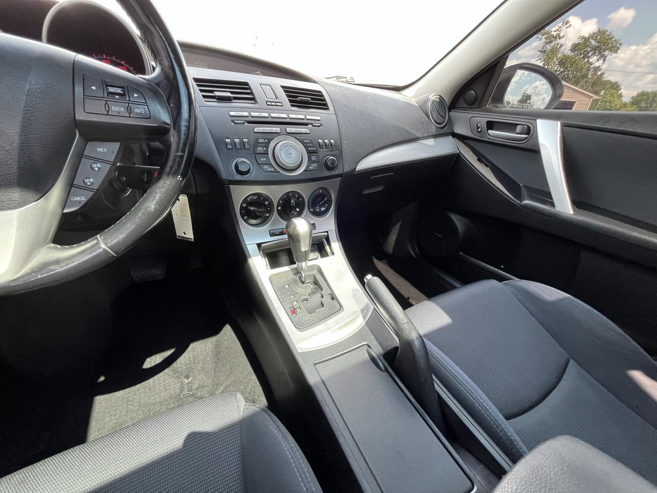 Mazda MAZDA3 s Grand Touring 4-Door 2010