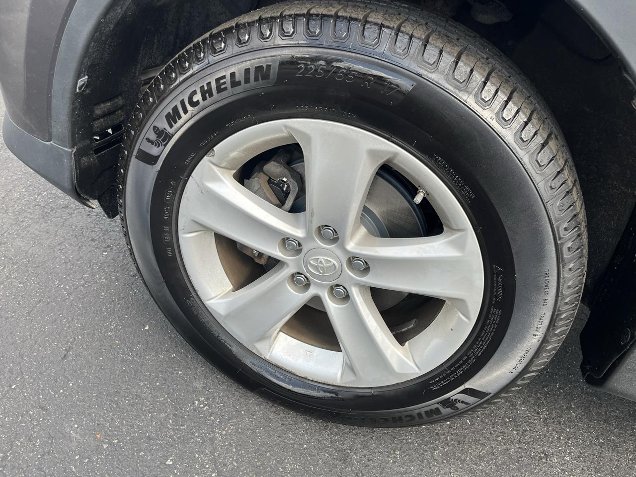 Toyota RAV4 XLE AWD 2014