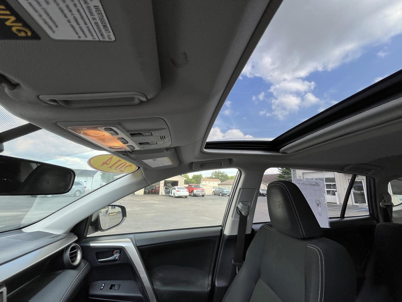 Toyota RAV4 XLE AWD 2014