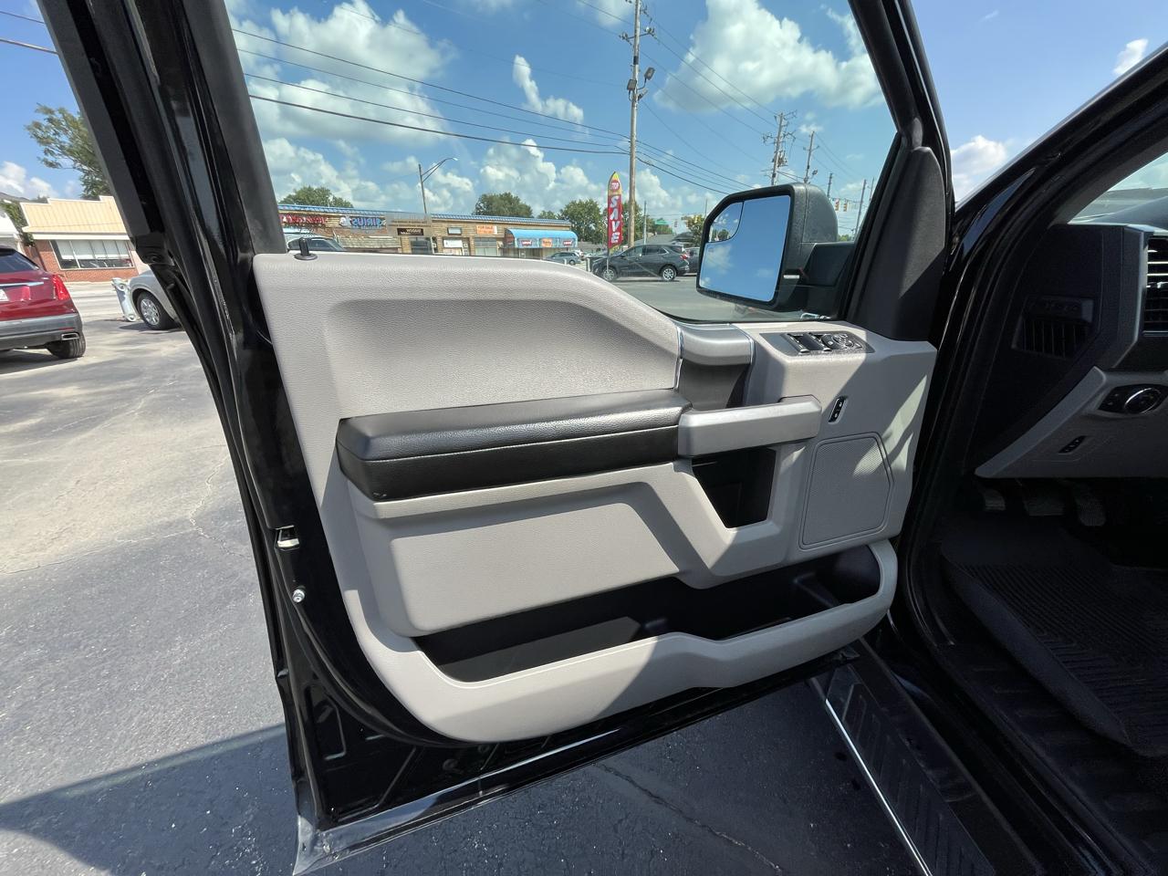 Ford F-150 XLT 4WD SuperCrew 5.5' Box 2017