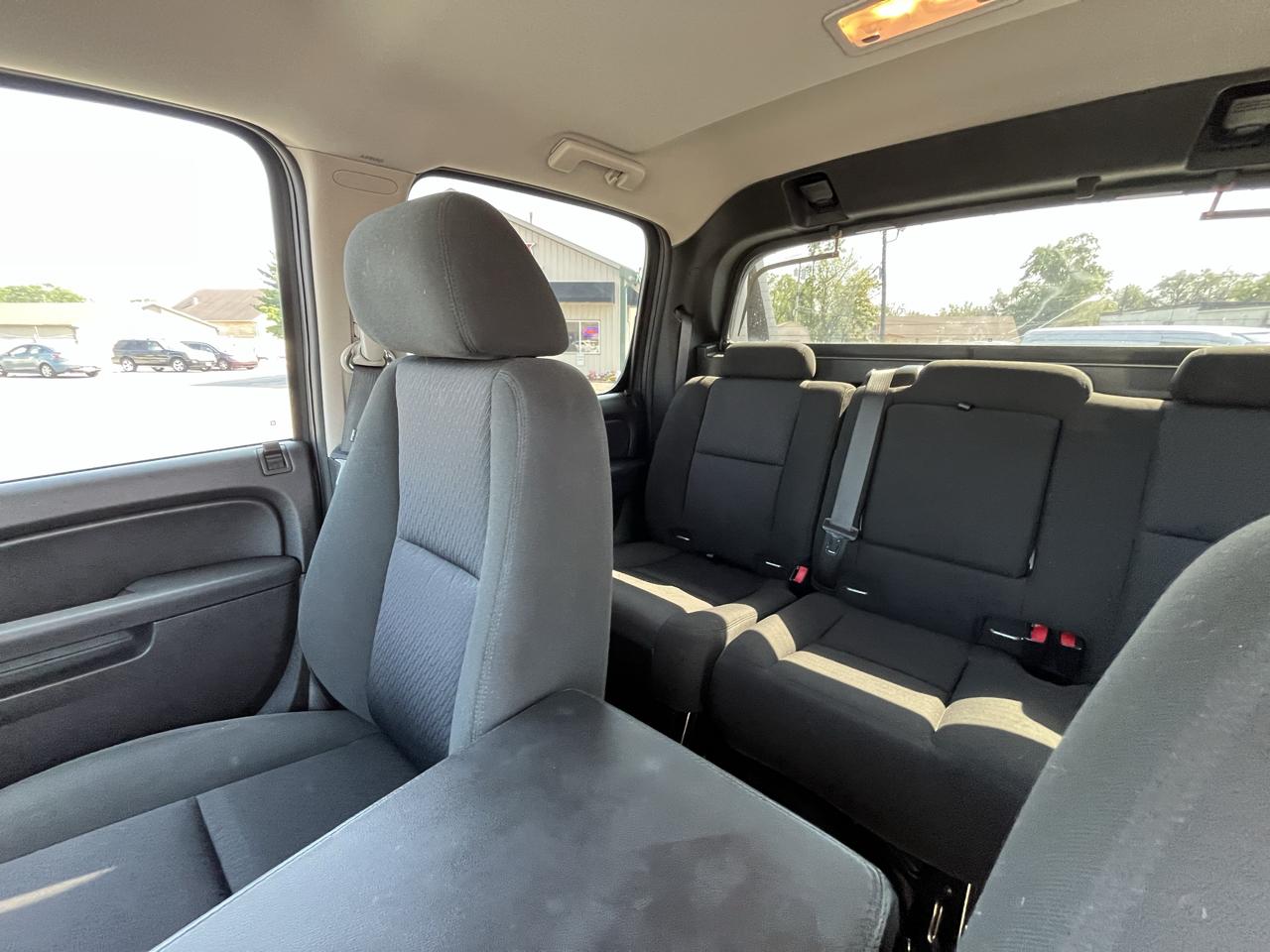 Chevrolet Avalanche LS 2WD 2010
