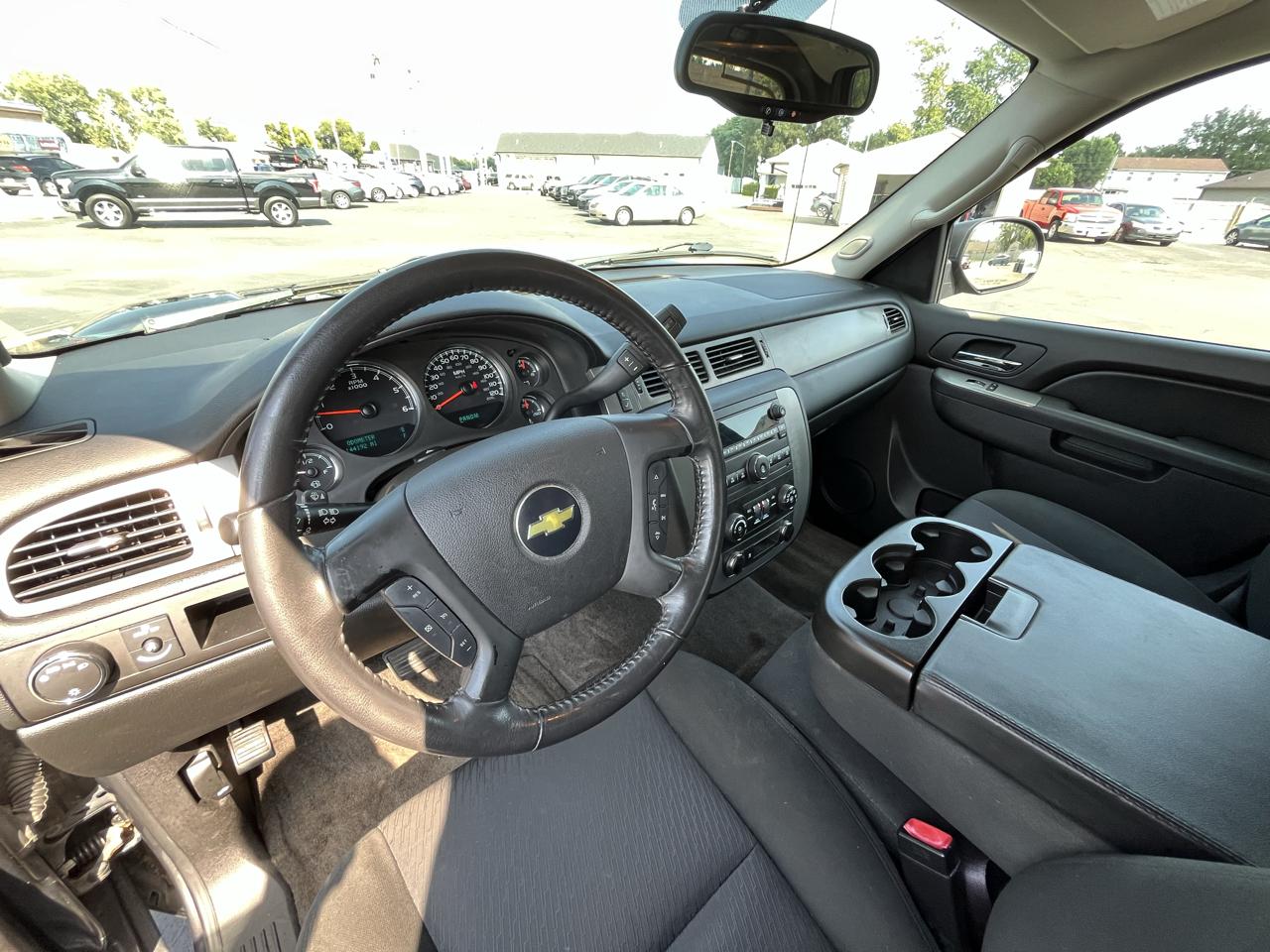 Chevrolet Avalanche LS 2WD 2010