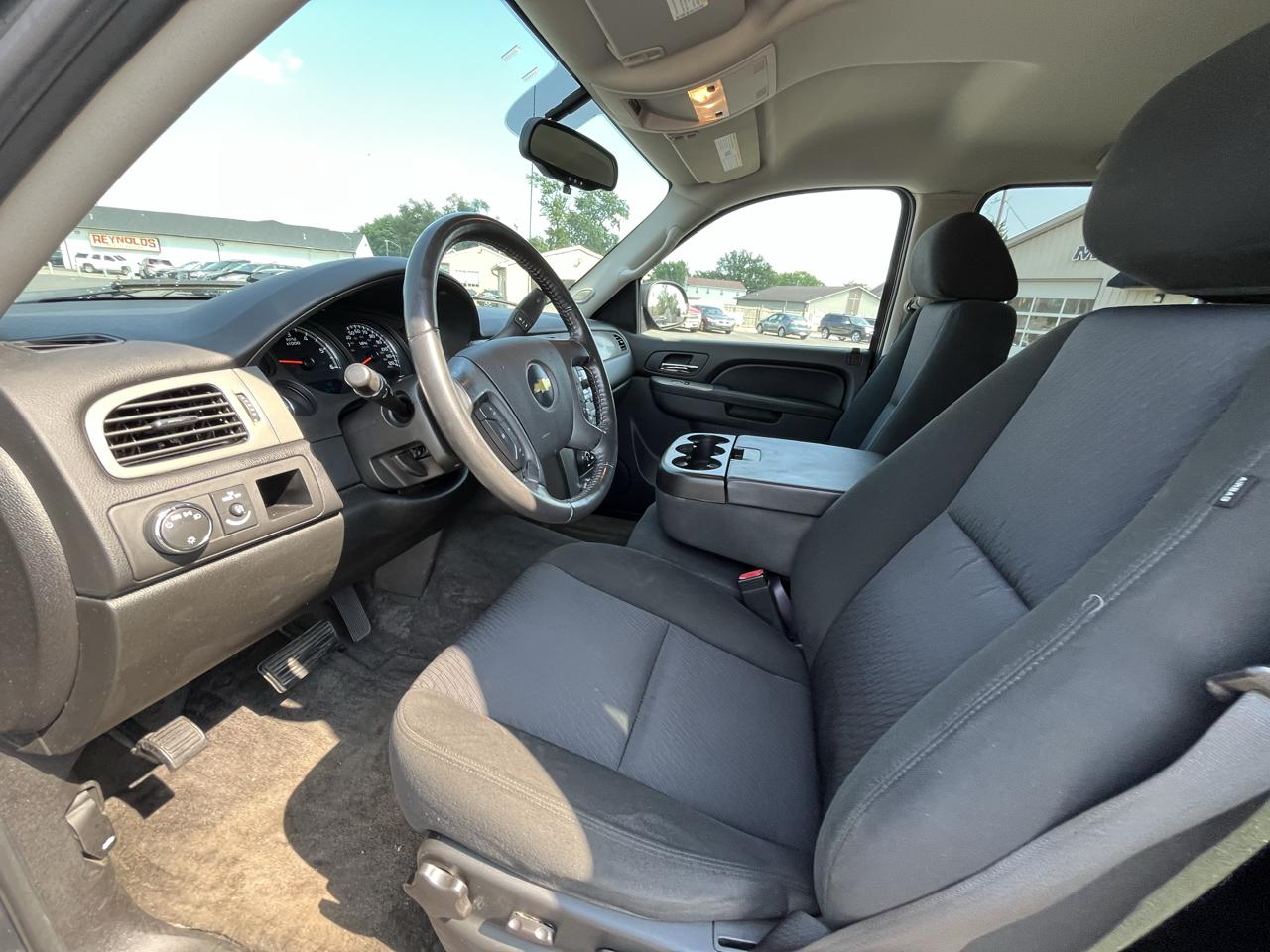 Chevrolet Avalanche LS 2WD 2010