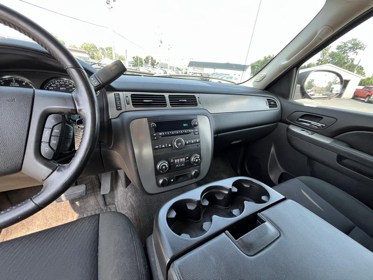 Chevrolet Avalanche LS 2WD 2010