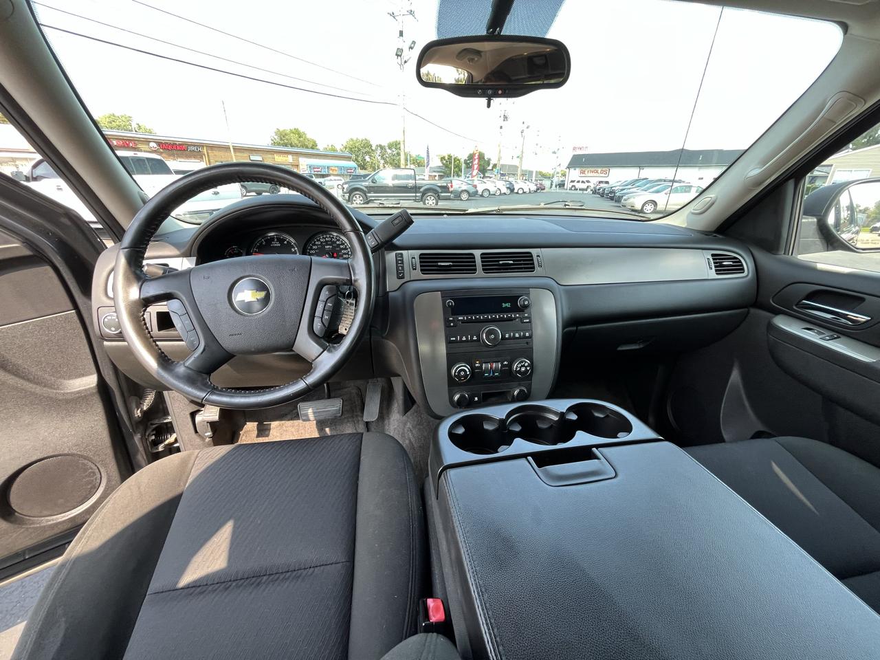 Chevrolet Avalanche LS 2WD 2010