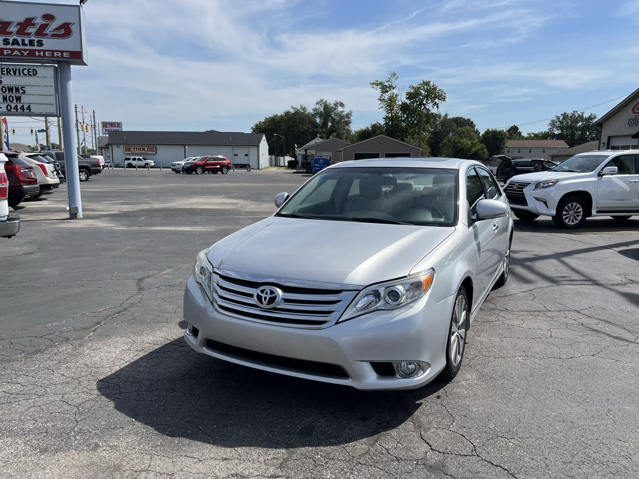 Toyota Avalon Base 2011