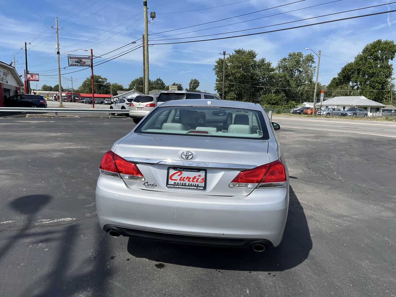 Toyota Avalon Base 2011