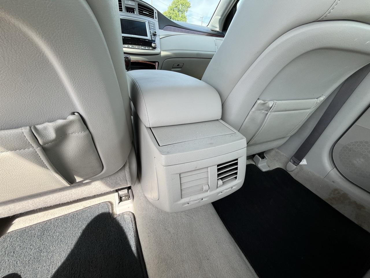 Toyota Avalon Base 2011