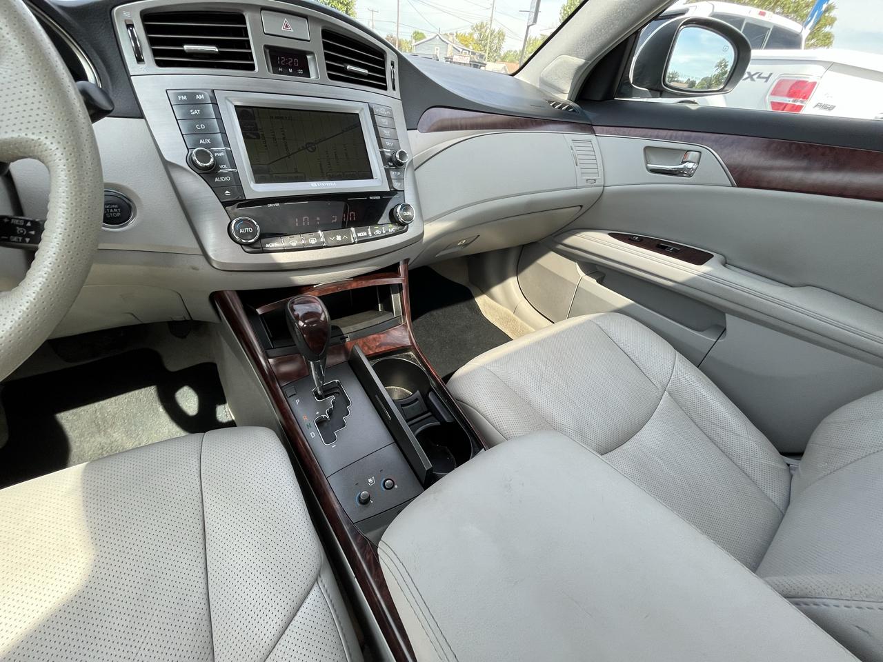 Toyota Avalon Base 2011