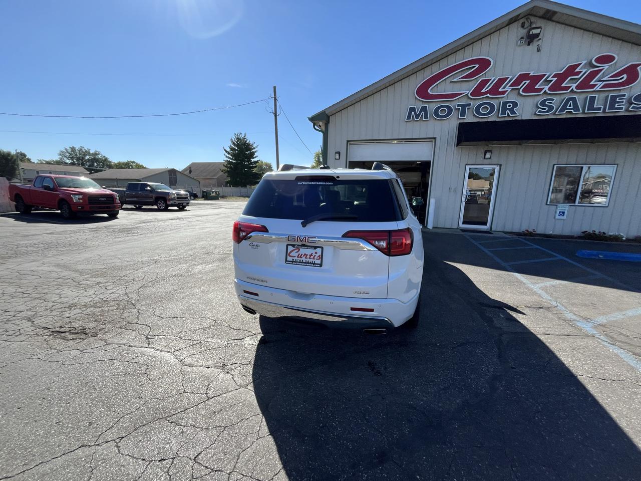 GMC Acadia Denali AWD 2017