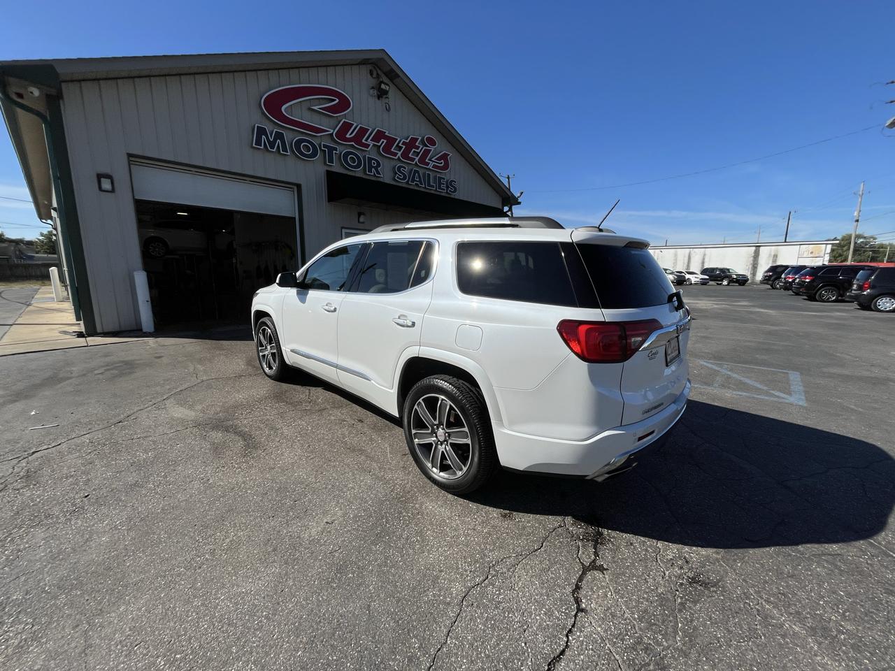 GMC Acadia Denali AWD 2017