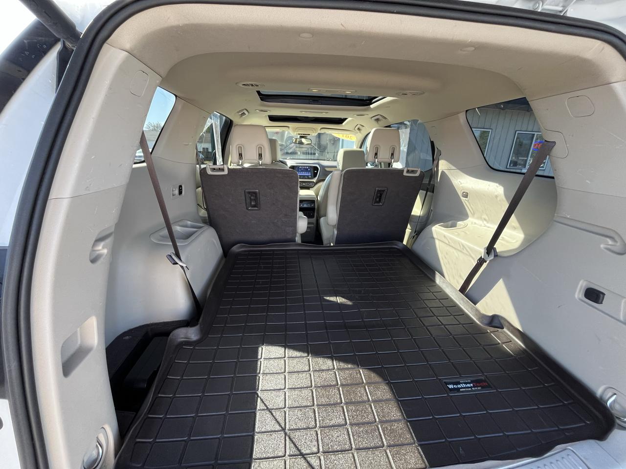 GMC Acadia Denali AWD 2017