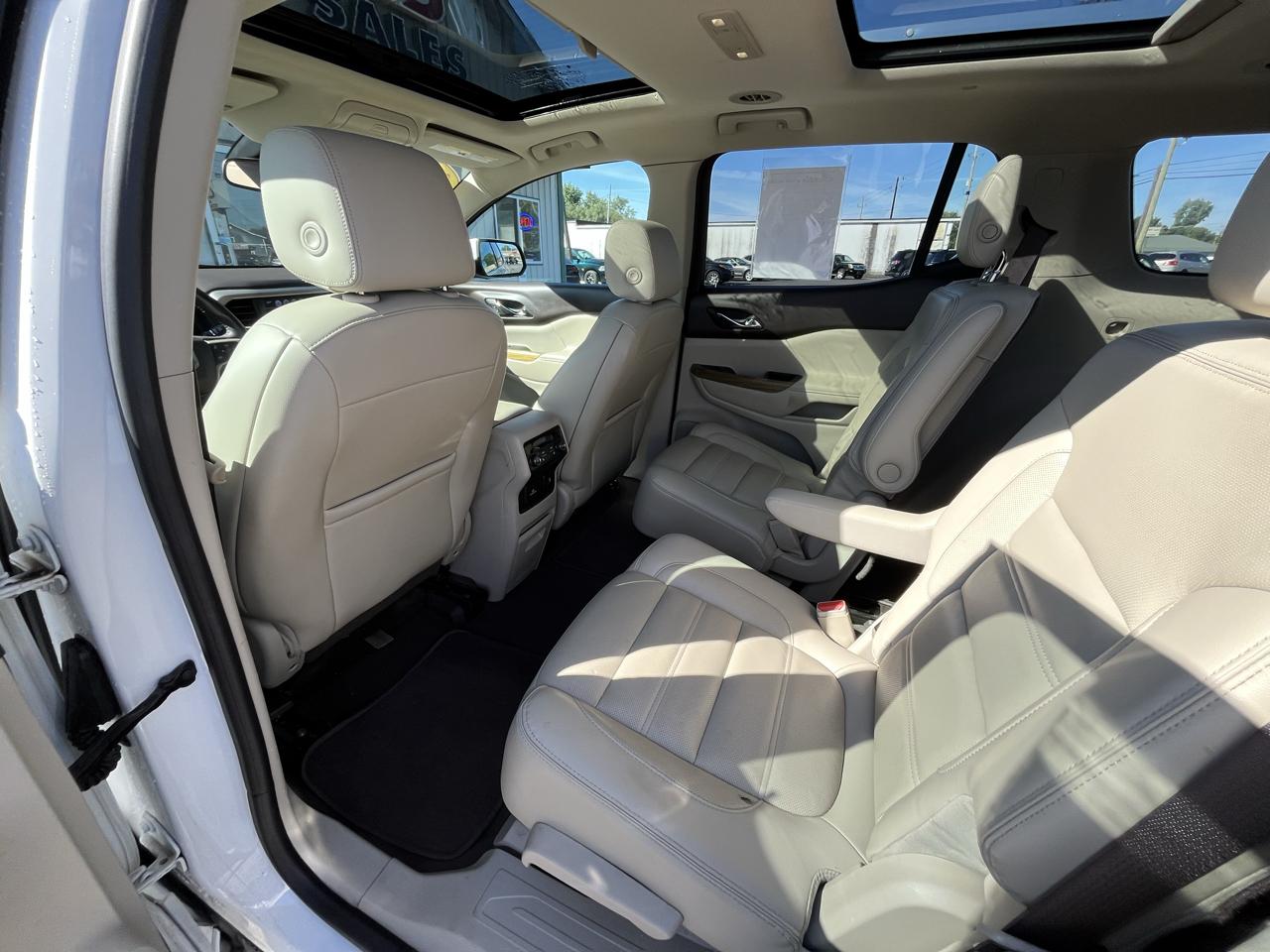 GMC Acadia Denali AWD 2017