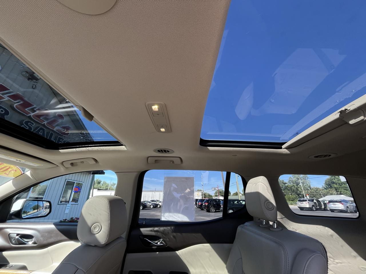 GMC Acadia Denali AWD 2017