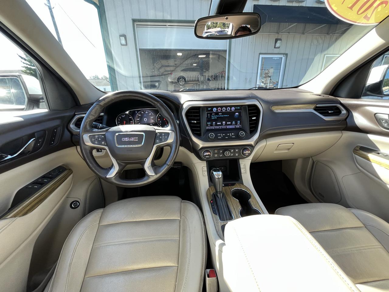 GMC Acadia Denali AWD 2017